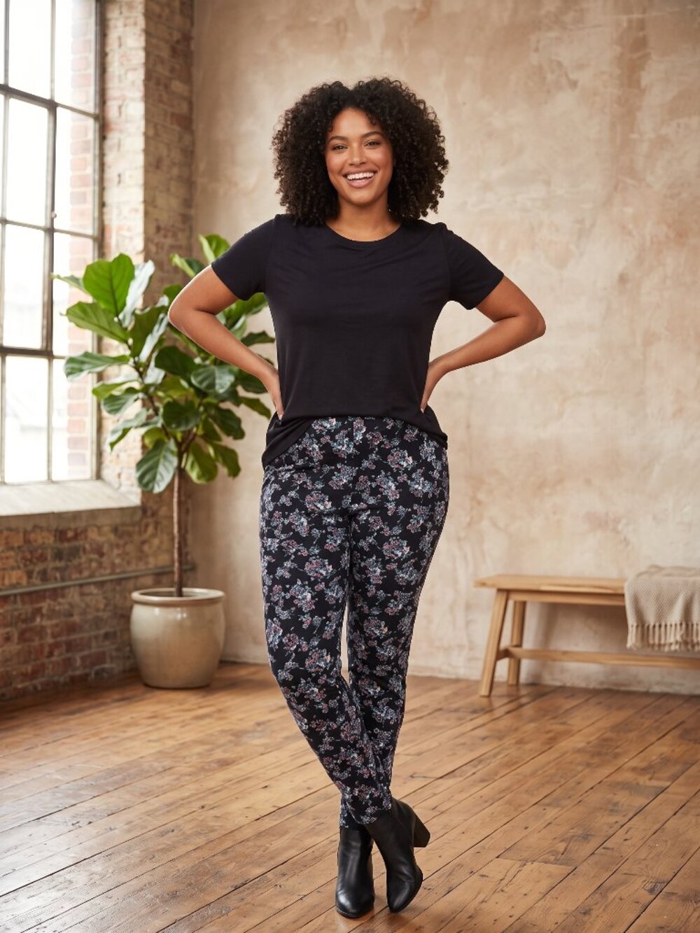 Torrid Black Floral Premium Leggings Size L Mid Rise Cotton Blend